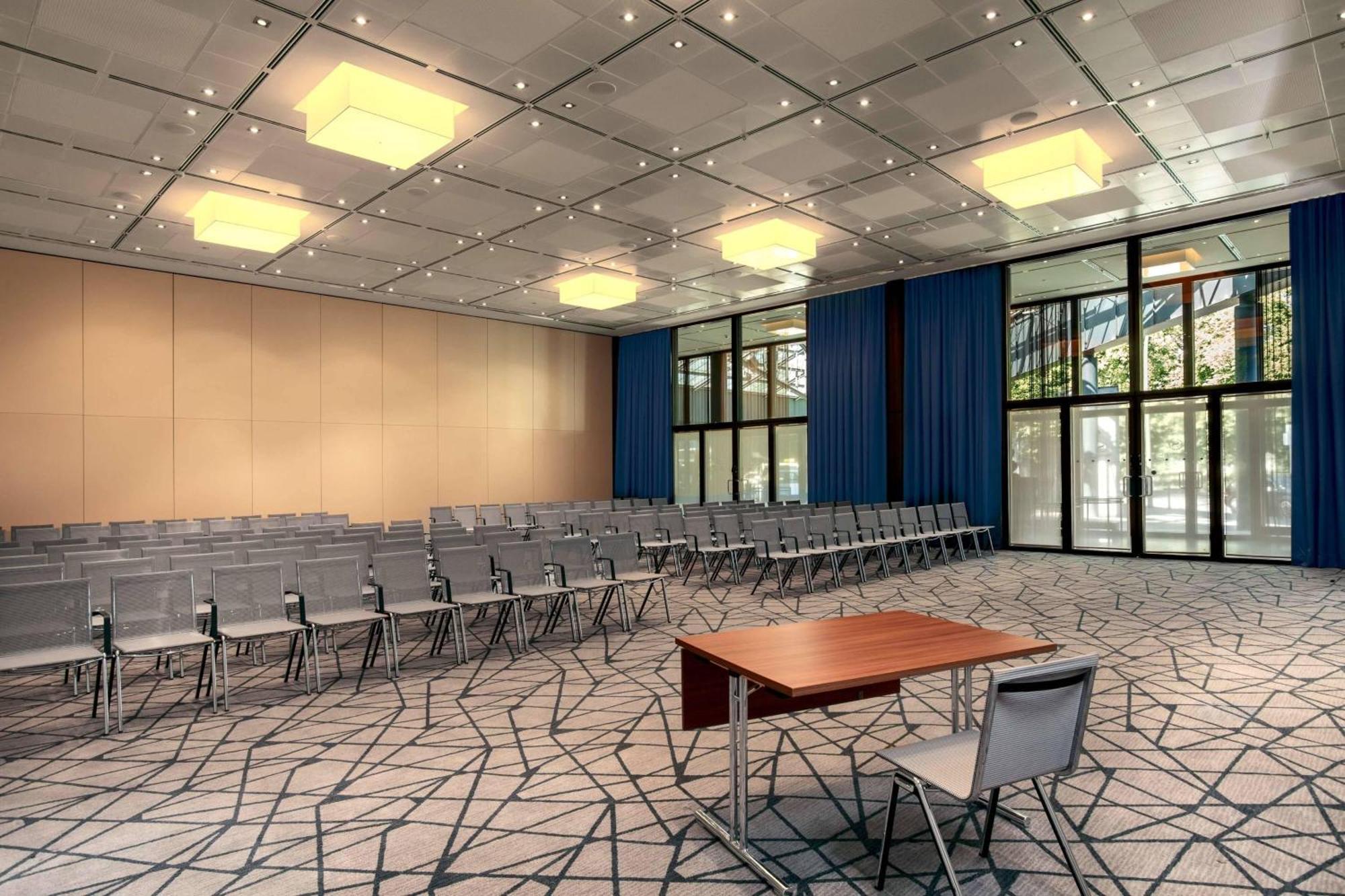 Sheraton Berlin Grand Hotel Esplanade — Photos 3